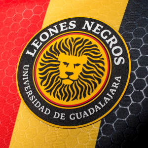 JERSEY CABALLERO LOCAL PARCHE CAMPEON 25-26